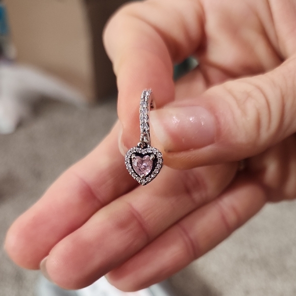🔥✨Pandora✨🔥Silver Earrings with Pink Heart Beautiful ❤️ - Picture 4 of 6